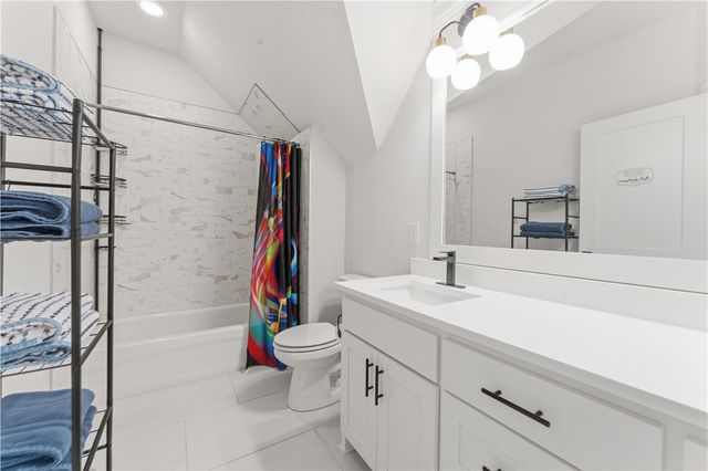 1105 SW Alleghany Avenue, Bentonville, AR 72713