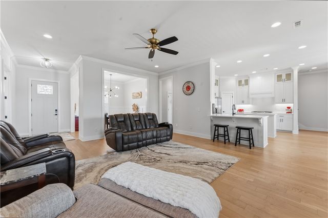 1105 SW Alleghany Avenue, Bentonville, AR 72713