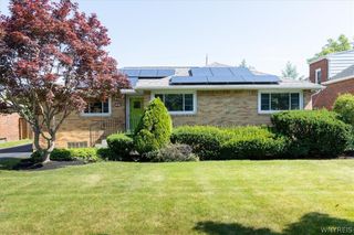 40 Lennox Avenue, Amherst, NY 14226