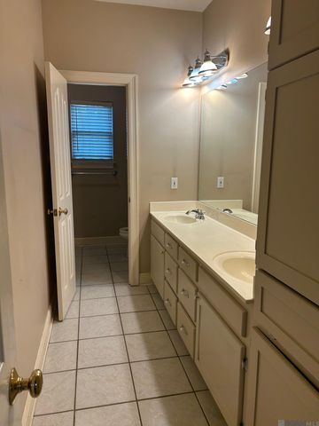 2907 La Hwy 966, St Francisville, LA 70775