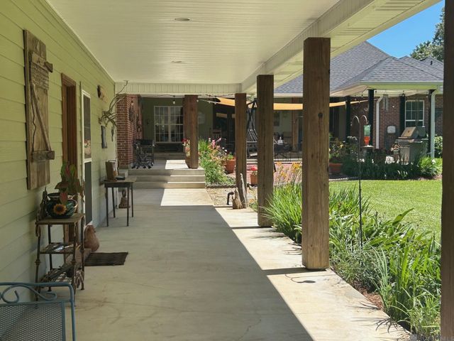 2907 La Hwy 966, St Francisville, LA 70775