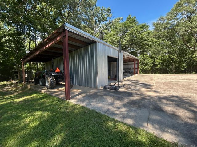2907 La Hwy 966, St Francisville, LA 70775