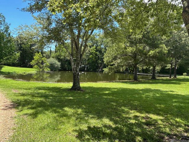 2907 La Hwy 966, St Francisville, LA 70775