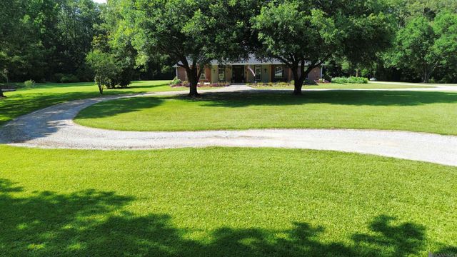 2907 La Hwy 966, St Francisville, LA 70775