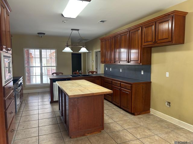 2907 La Hwy 966, St Francisville, LA 70775