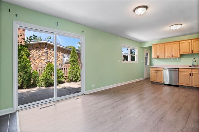 500 Cherry Circle, Glenview, IL 60025