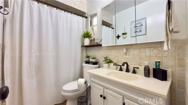 13888 Hubbard, Sylmar (los Angeles), CA 91342