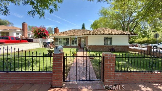 13888 Hubbard, Sylmar (los Angeles), CA 91342