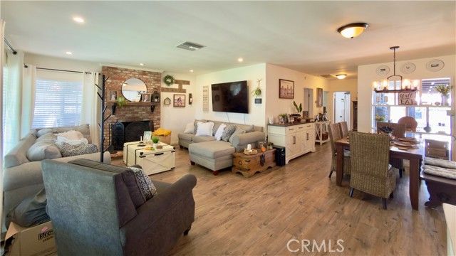 13888 Hubbard, Sylmar (los Angeles), CA 91342