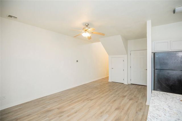 786 Breeze Cove, Fayetteville, AR 72703