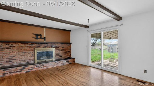 3950 Nowak Drive, Sterling Heights, MI 48310
