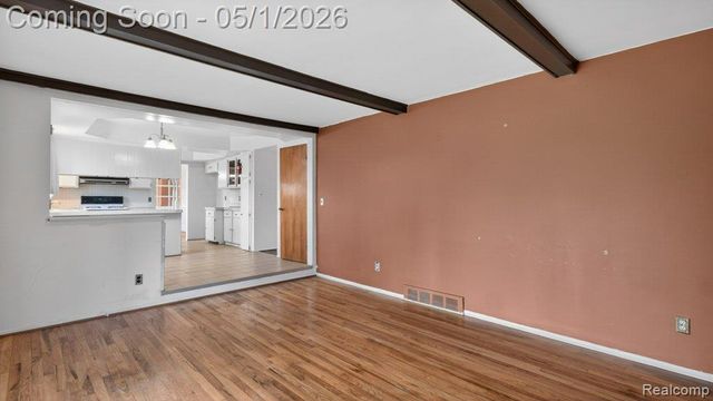 3950 Nowak Drive, Sterling Heights, MI 48310