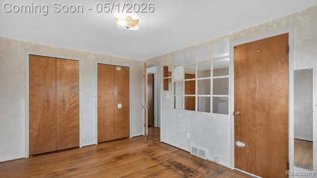 3950 Nowak Drive, Sterling Heights, MI 48310