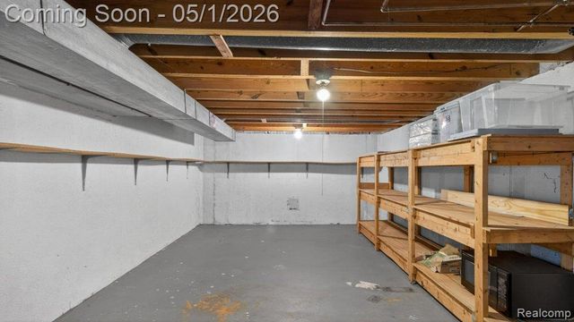3950 Nowak Drive, Sterling Heights, MI 48310