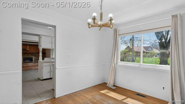 3950 Nowak Drive, Sterling Heights, MI 48310