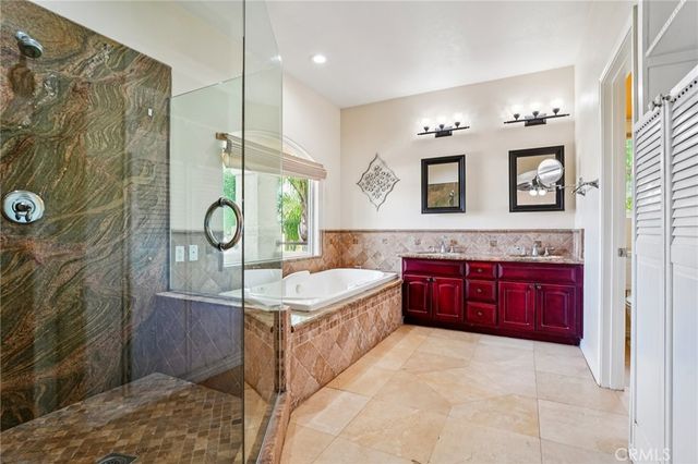 30571 Longhorn Drive, Canyon Lake, CA 92587