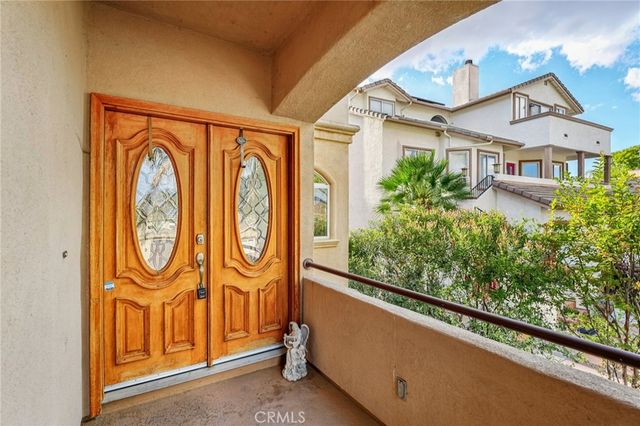 30571 Longhorn Drive, Canyon Lake, CA 92587