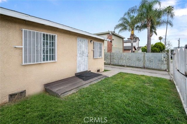 213 E 87th Pl, Los Angeles, CA 90003