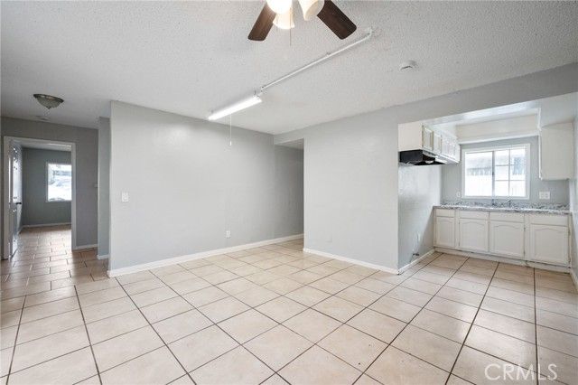 213 E 87th Pl, Los Angeles, CA 90003