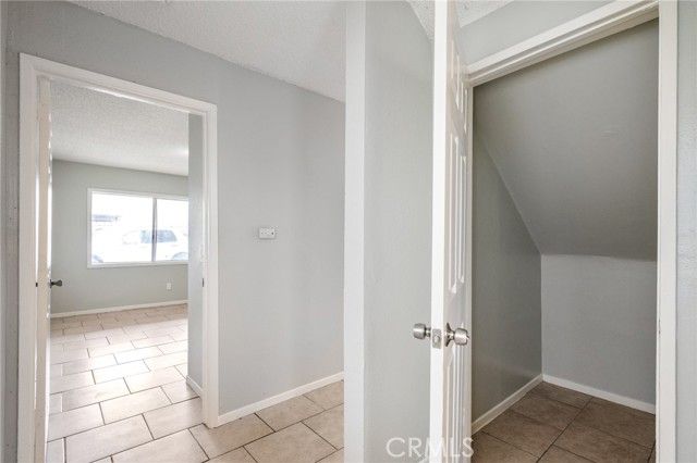 213 E 87th Pl, Los Angeles, CA 90003