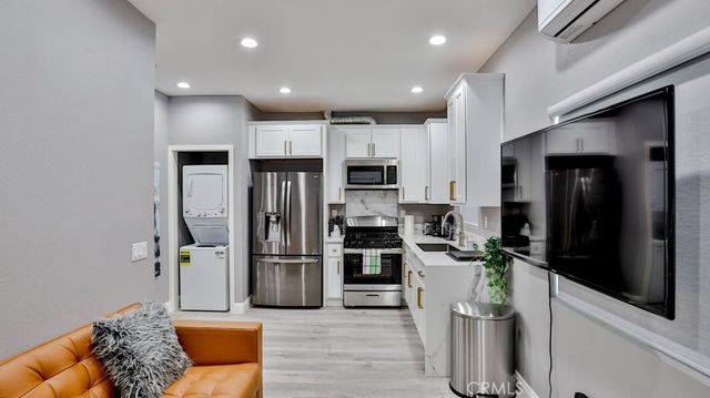 408 S Flower Street, Santa Ana, CA 92703