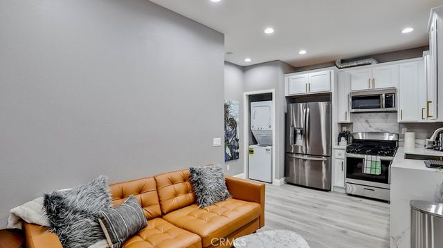 408 S Flower Street, Santa Ana, CA 92703