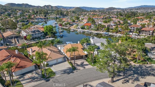 30251 Swan Point, Canyon Lake, CA 92587