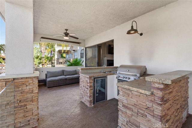 30251 Swan Point, Canyon Lake, CA 92587