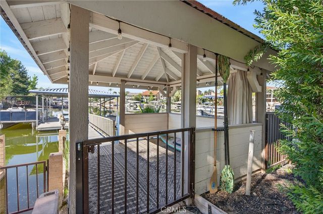 30251 Swan Point, Canyon Lake, CA 92587