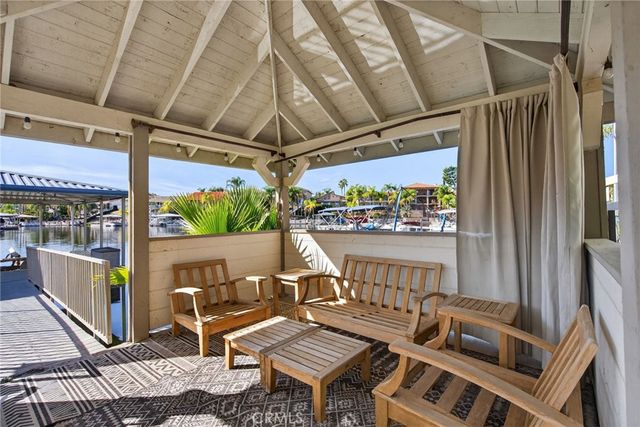 30251 Swan Point, Canyon Lake, CA 92587