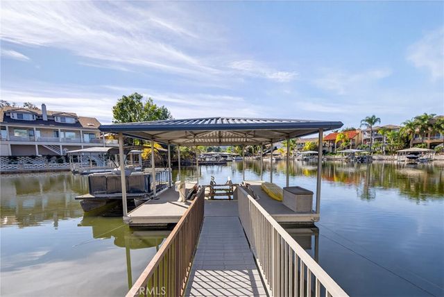 30251 Swan Point, Canyon Lake, CA 92587