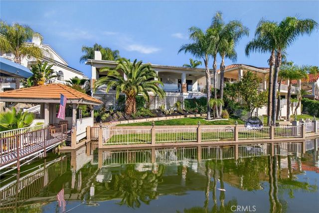 30251 Swan Point, Canyon Lake, CA 92587