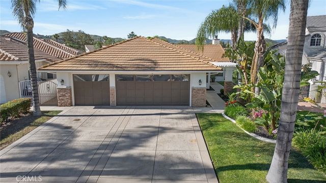 30251 Swan Point, Canyon Lake, CA 92587
