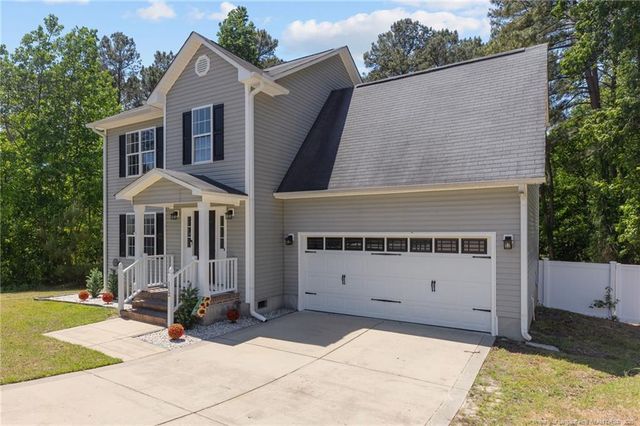 112 Smokey Mountain Drive, Raeford, NC 28376
