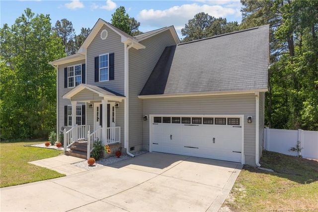 112 Smokey Mountain Drive, Raeford, NC 28376