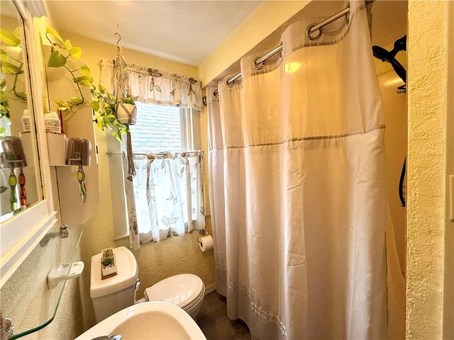 116 Schley Ave, Ingram, PA 15205
