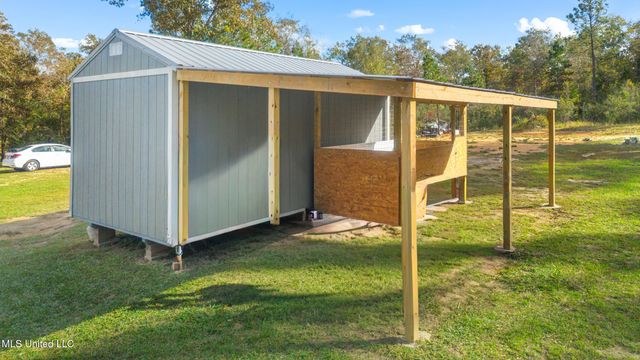 63 Sweet Home Lane, Poplarville, MS 39470