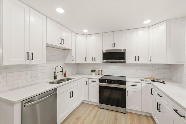 17002 PAULA LANE, Lutz, FL 33558