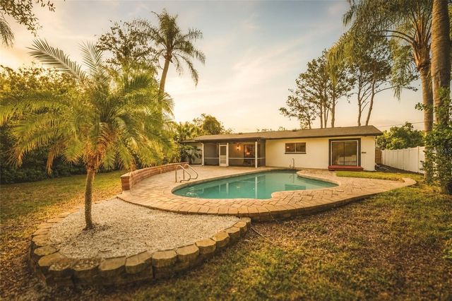 17002 PAULA LANE, Lutz, FL 33558