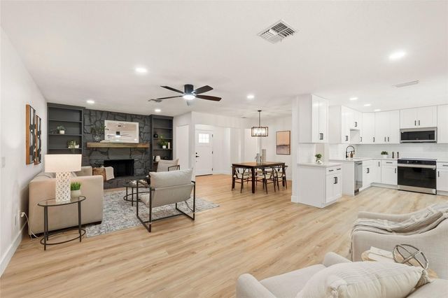 17002 PAULA LANE, Lutz, FL 33558