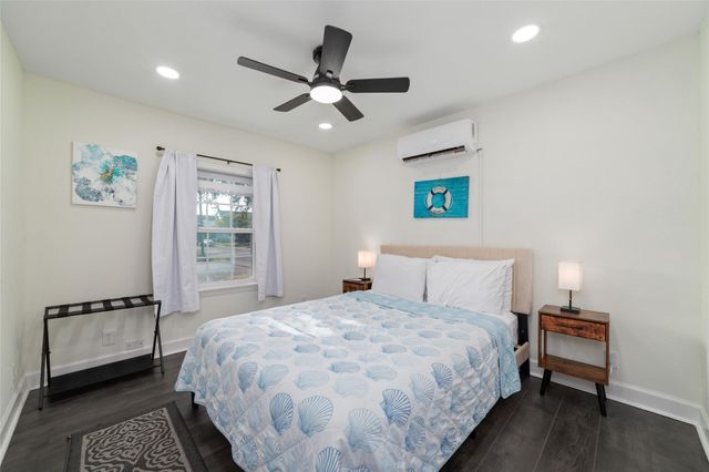 1302 56th Street, Galveston, TX 77551