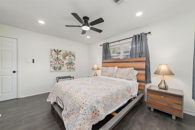 1302 56th Street, Galveston, TX 77551
