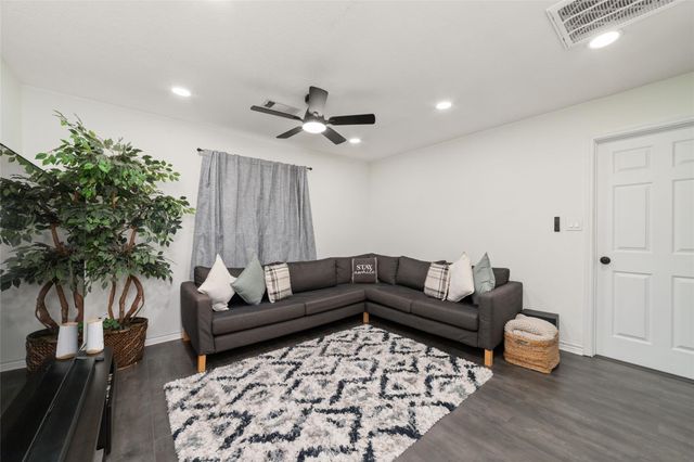 1302 56th Street, Galveston, TX 77551