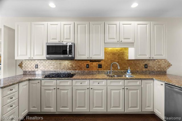 512 Graten Street, Birmingham, MI 48009