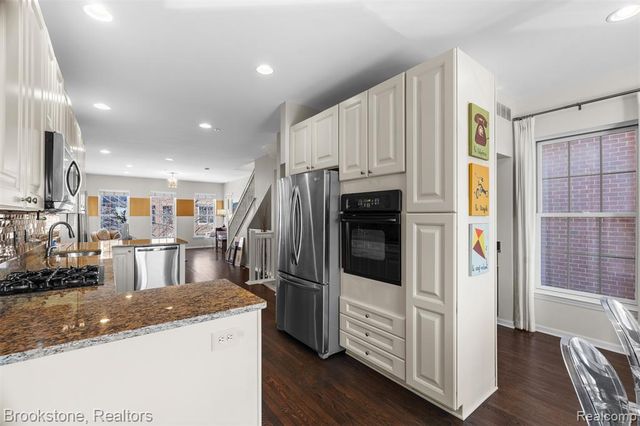 512 Graten Street, Birmingham, MI 48009