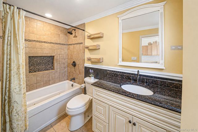 74 Fairview Avenue, Islip Terrace, NY 11752