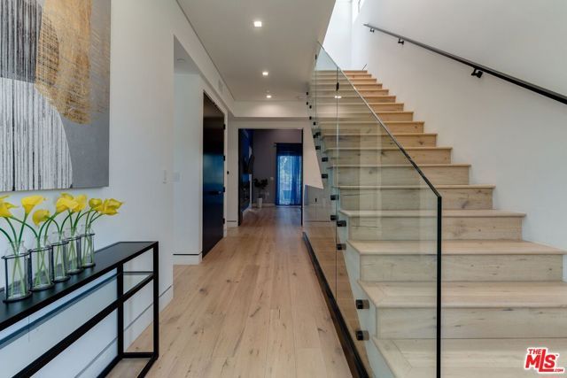 18015 Martha Street, Encino (los Angeles), CA 91316