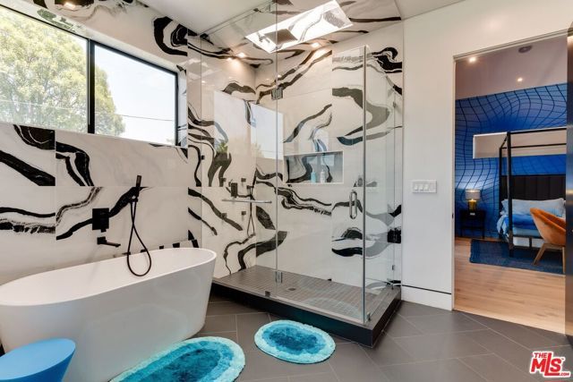 18015 Martha Street, Encino (los Angeles), CA 91316