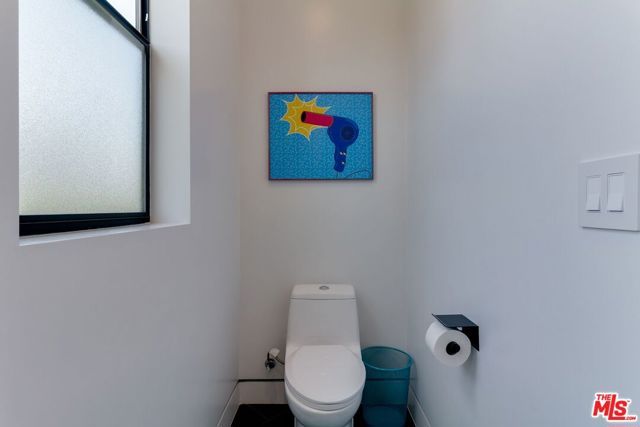 18015 Martha Street, Encino (los Angeles), CA 91316