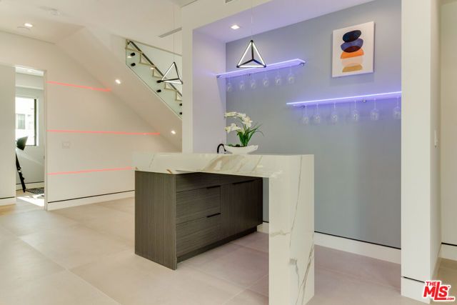 18015 Martha Street, Encino (los Angeles), CA 91316